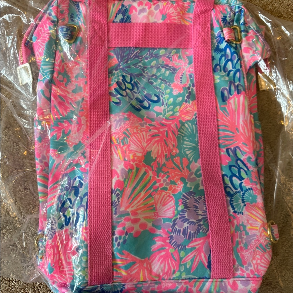 Lilly Pulitzer Splendor in the Sand backpack cooler !